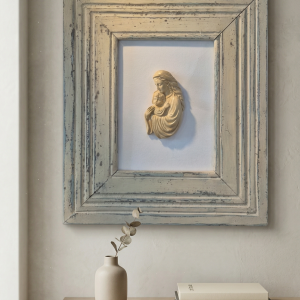 Virgen en Moldura Reciclada